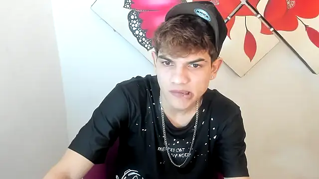 Jesshot bigcock20cm online show from 03-12-26, 04:07