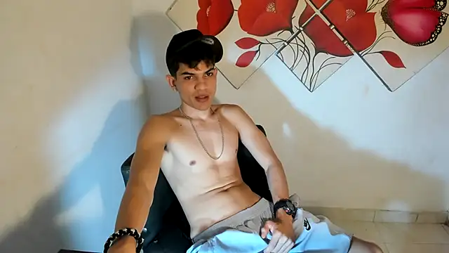 Jesshot bigcock20cm online show from 05-31-26, 05:46