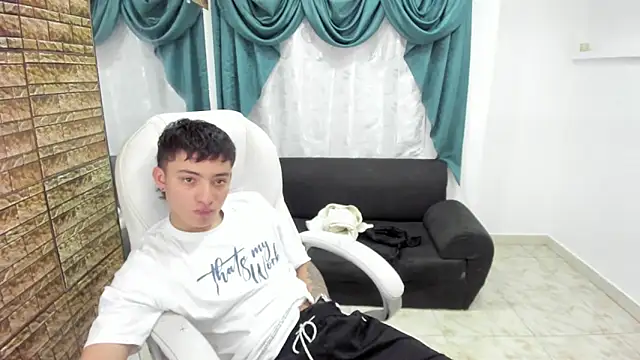 Wesleey-Boy online show from 02-17-26, 06:05