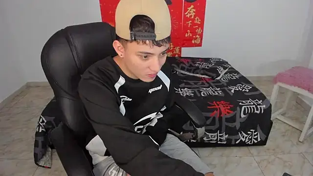 Wesleey-Boy online show from 04-01-26, 07:22