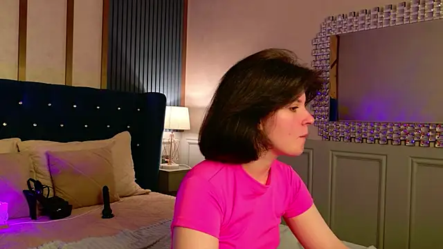 Milana Bold online show from 04-21-26, 02:14