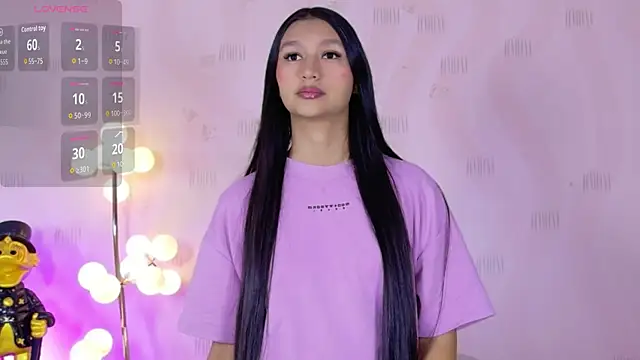 Snapshot of ThinPrincesss chatting on 07-13-26, 01:10 ThinPrincesss online show from 07-13-26, 01:10