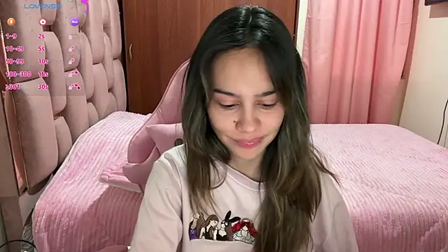 Snapshot of Zaphiroo_10 chatting on 02-20-26, 10:33 Zaphiroo 10 online show from 02-20-26, 10:33