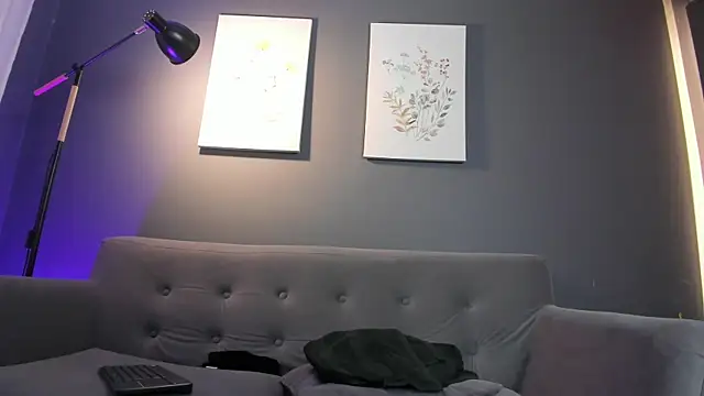 Jimena Adams online show from 04-14-26, 07:52