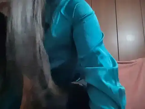 Snapshot of EmmaAlbaxx chatting on 02-07-26, 08:39 EmmaAlbaxx online show from 02-07-26, 08:39