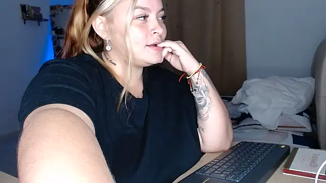 Angiegranados online show from 04-22-26, 01:45