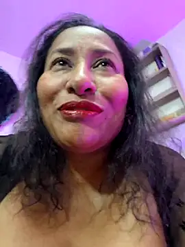 Snapshot of Nyomi_browm chatting on 02-14-26, 04:45 Nyomi browm online show from 02-14-26, 04:45