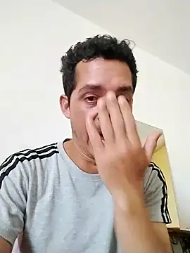 Snapshot of Santiago_vnz chatting on 02-22-26, 03:02 Santiago vnz online show from 02-22-26, 03:02