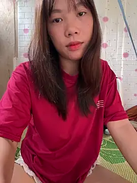 Snapshot of DoliceGirl2k chatting on 06-27-26, 03:23 DoliceGirl2k online show from 06-27-26, 03:23