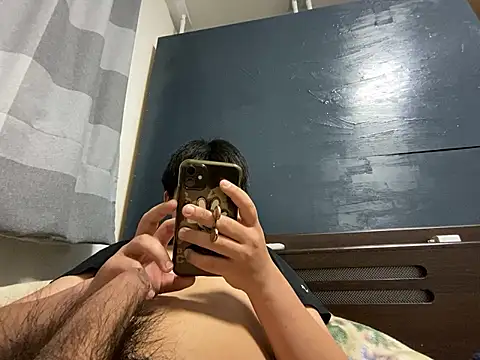 Snapshot of oyuto0831 chatting on 04-05-26, 04:02 oyuto0831 online show from 04-05-26, 04:02