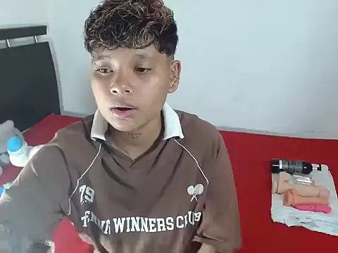 scarletfox  3 online show from 02-10-26, 12:20