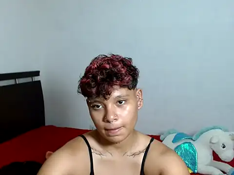 scarletfox  3 online show from 02-06-26, 07:37