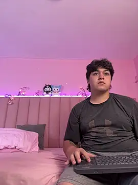 EmilyAndAndrew online show from 05-24-26, 05:07