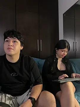 EmilyAndAndrew online show from 02-22-26, 03:53