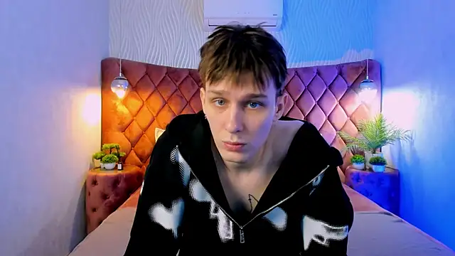 Snapshot of PackBev chatting on 02-13-26, 07:58 PackBev online show from 02-13-26, 07:58