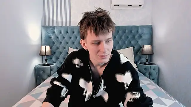 Snapshot of PackBev chatting on 02-15-26, 07:46 PackBev online show from 02-15-26, 07:46