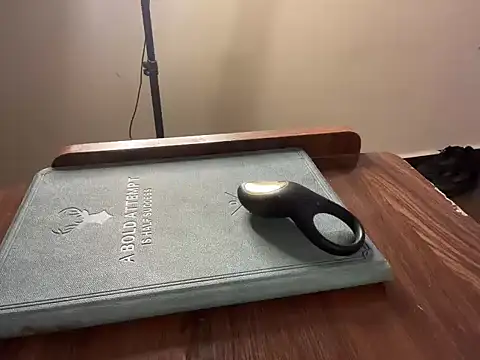 Hersheykaur online show from 03-11-26, 10:59