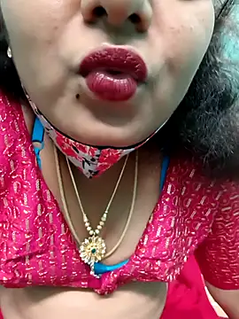 Snapshot of Tamilkannadacouple chatting on 02-20-26, 03:47 Tamilkannadacouple online show from 02-20-26, 03:47