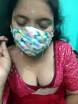 Snapshot of Tamilkannadacouple chatting on 03-01-26, 04:29 Tamilkannadacouple online show from 03-01-26, 04:29