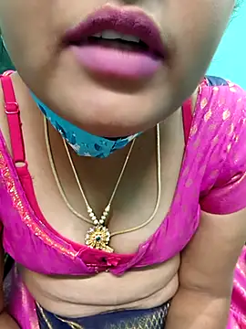 Snapshot of Tamilkannadacouple chatting on 02-19-26, 05:21 Tamilkannadacouple online show from 02-19-26, 05:21