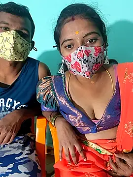 Snapshot of Tamilkannadacouple chatting on 02-09-26, 05:38 Tamilkannadacouple online show from 02-09-26, 05:38