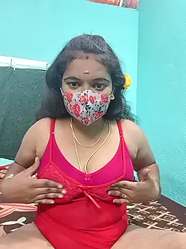 Snapshot of Tamilkannadacouple chatting on 02-16-26, 06:01 Tamilkannadacouple online show from 02-16-26, 06:01