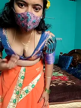 Snapshot of Tamilkannadacouple chatting on 02-18-26, 05:05 Tamilkannadacouple online show from 02-18-26, 05:05