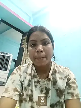 Snapshot of hotcoolcool2 chatting on 03-14-26, 12:33 hotcoolcool2 online show from 03-14-26, 12:33