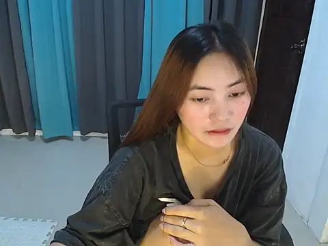 babydenxx69 online show from 03-06-26, 06:25