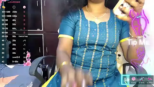 VixenNandhu online show from 02-17-26, 05:54