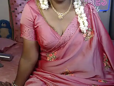 VixenNandhu online show from 06-26-26, 08:31