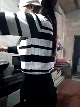 Snapshot of sen1199 chatting on 02-08-26, 11:02 sen1199 online show from 02-08-26, 11:02