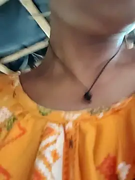 Snapshot of Sweet-runi chatting on 05-08-26, 01:20 Sweet-runi online show from 05-08-26, 01:20