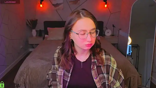  Kiki angel  online show from 04-04-26, 09:38