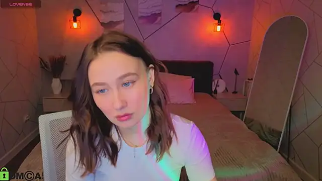  Kiki angel  online show from 03-25-26, 01:50