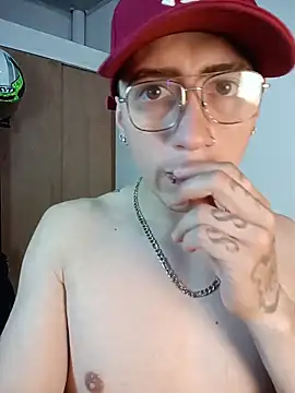 Snapshot of Emmanuel_Lust chatting on 02-27-26, 12:16 Emmanuel Lust online show from 02-27-26, 12:16