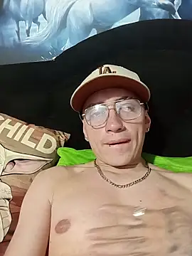 Snapshot of Emmanuel_Lust chatting on 02-11-26, 01:38 Emmanuel Lust online show from 02-11-26, 01:38