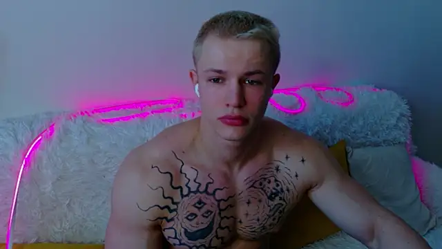 SterlingNoir online show from 02-07-26, 11:07