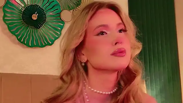 Beckie White online show from 04-05-26, 09:54