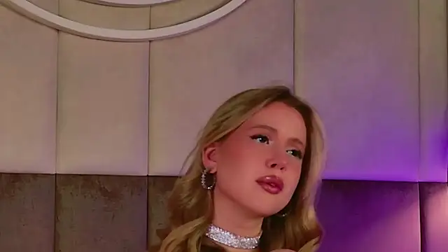 Snapshot of Beckie_White chatting on 02-20-26, 08:55 Beckie White online show from 02-20-26, 08:55