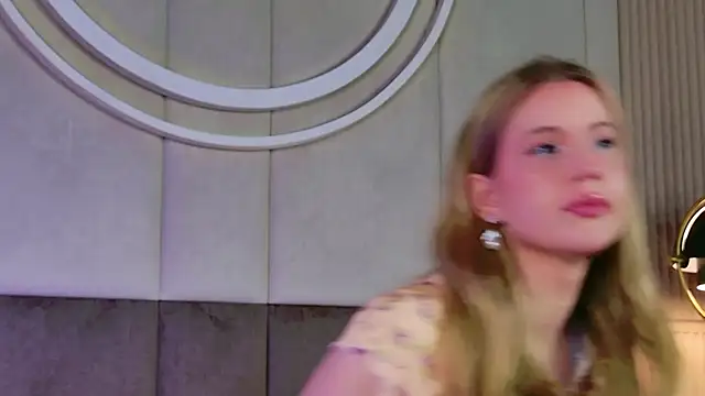 Snapshot of Beckie_White chatting on 02-24-26, 08:42 Beckie White online show from 02-24-26, 08:42