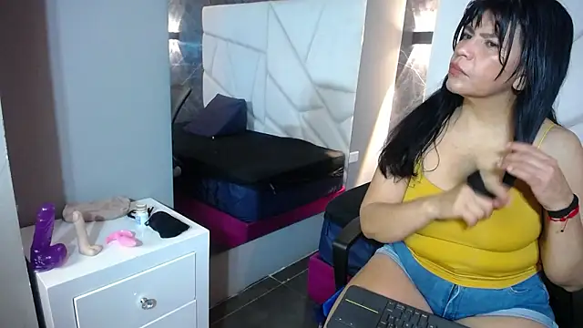 Snapshot of jennifer_0717 chatting on 03-01-26, 12:32 jennifer 0717 online show from 03-01-26, 12:32