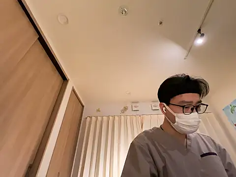 shizuku-kun211 online show from 03-21-26, 12:20