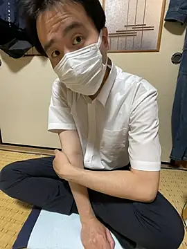 shizuku-kun211 online show from 05-17-26, 06:46