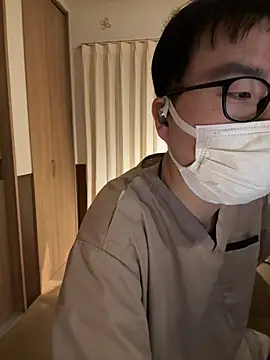 shizuku-kun211 online show from 04-21-26, 07:20