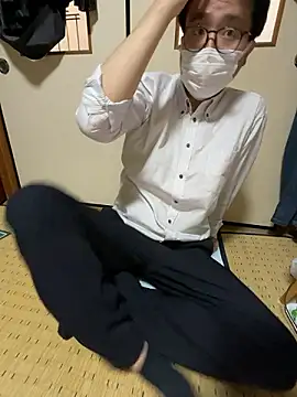 shizuku-kun211 online show from 05-13-26, 02:29
