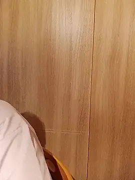 shizuku-kun211 online show from 02-15-26, 07:02