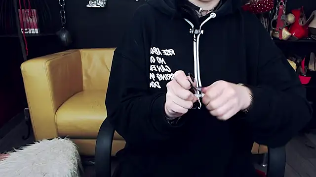 Snapshot of GoddessGeo chatting on 10-08-25, 02:18 GoddessGeo online show from 10-08-25, 02:18