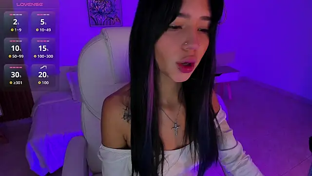 Snapshot of Blue_skyx chatting on 02-23-26, 01:44 Blue skyx online show from 02-23-26, 01:44