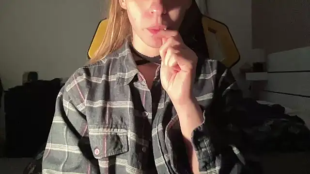 petiteetoile online show from 02-17-26, 02:36